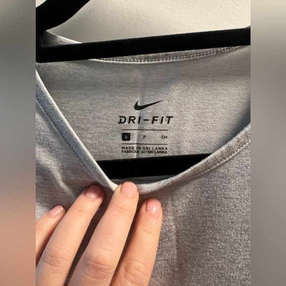 Nike Training Tank - Picture 3 of 4